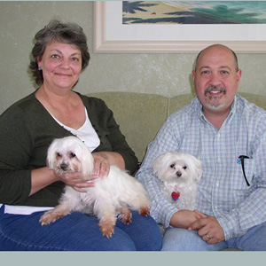 Maudie, Mom Karen, Dad Robert & sister Olivia